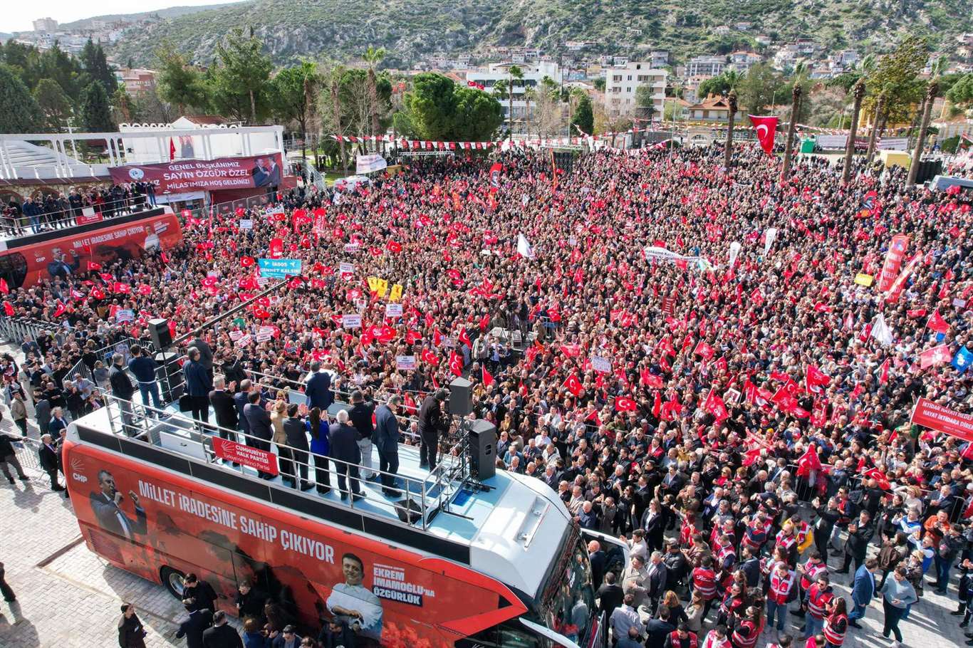CHP'li 111 milletvekilinden olağanüstü kurultay çağrısı haberi